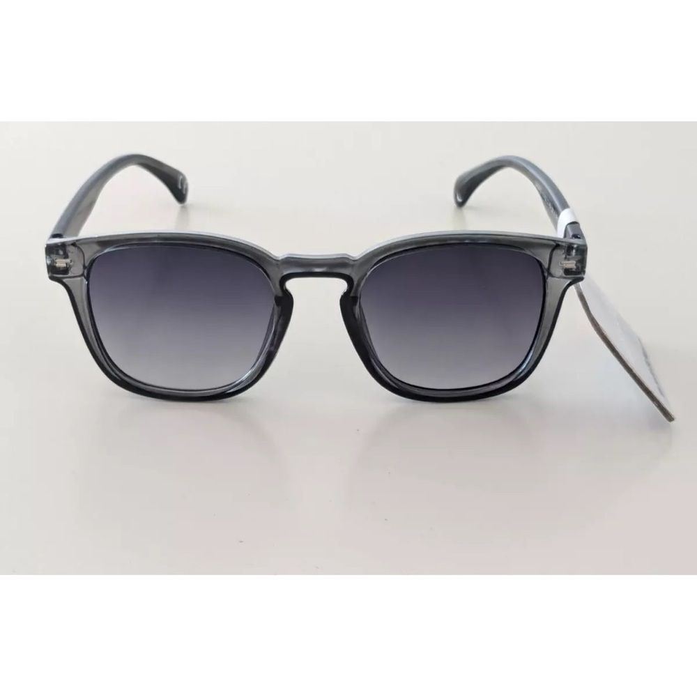 NWT Embedded Gray Sunglasses West Loop 23 464 301 Black Lens 100% UVA-UVB